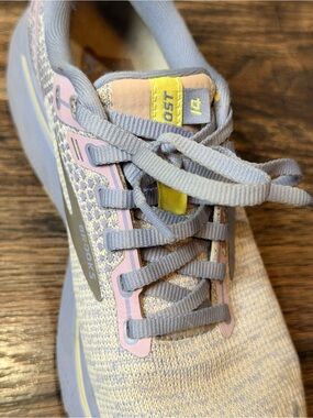 Brooks Ghost 14 women's running shoes size 7.5